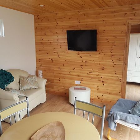 Acorn Camping And Caravan Park Лантуит Мейджър Екстериор снимка
