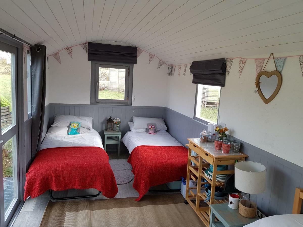 Acorn Camping And Caravan Park Лантуит Мейджър Екстериор снимка