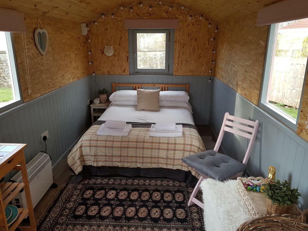 Acorn Camping And Caravan Park Лантуит Мейджър Екстериор снимка