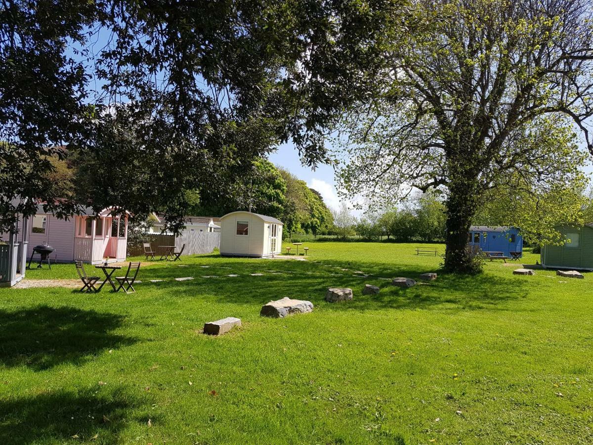 Acorn Camping And Caravan Park Лантуит Мейджър Екстериор снимка