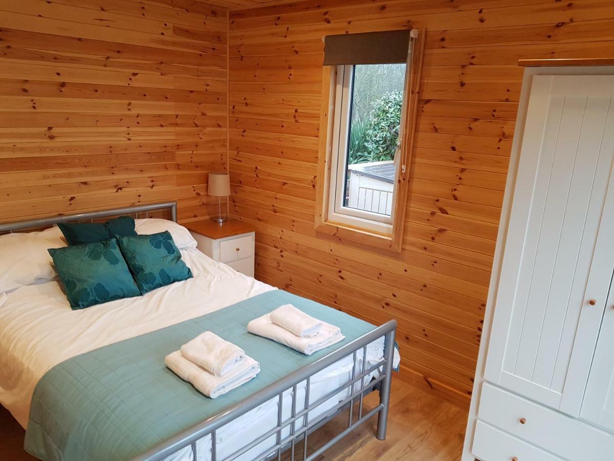 Acorn Camping And Caravan Park Лантуит Мейджър Екстериор снимка