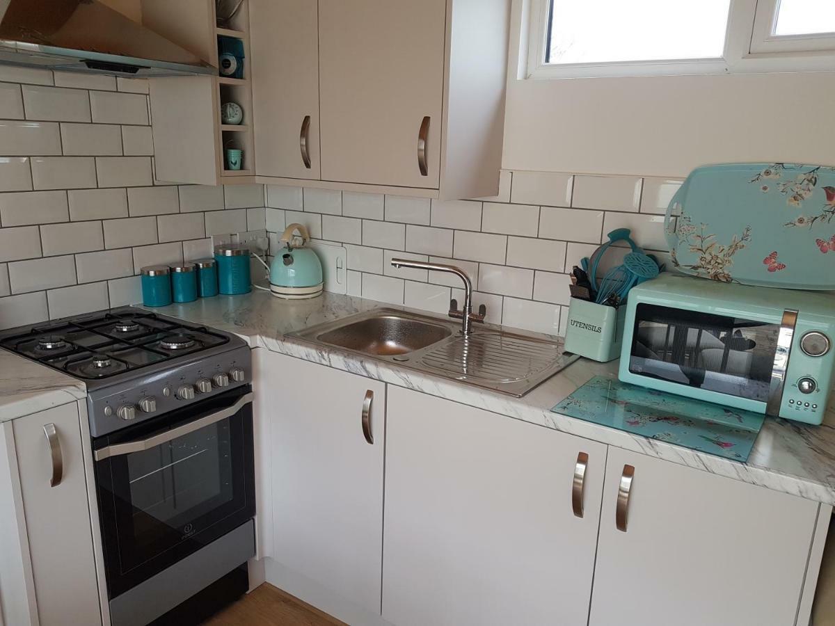 Acorn Camping And Caravan Park Лантуит Мейджър Екстериор снимка
