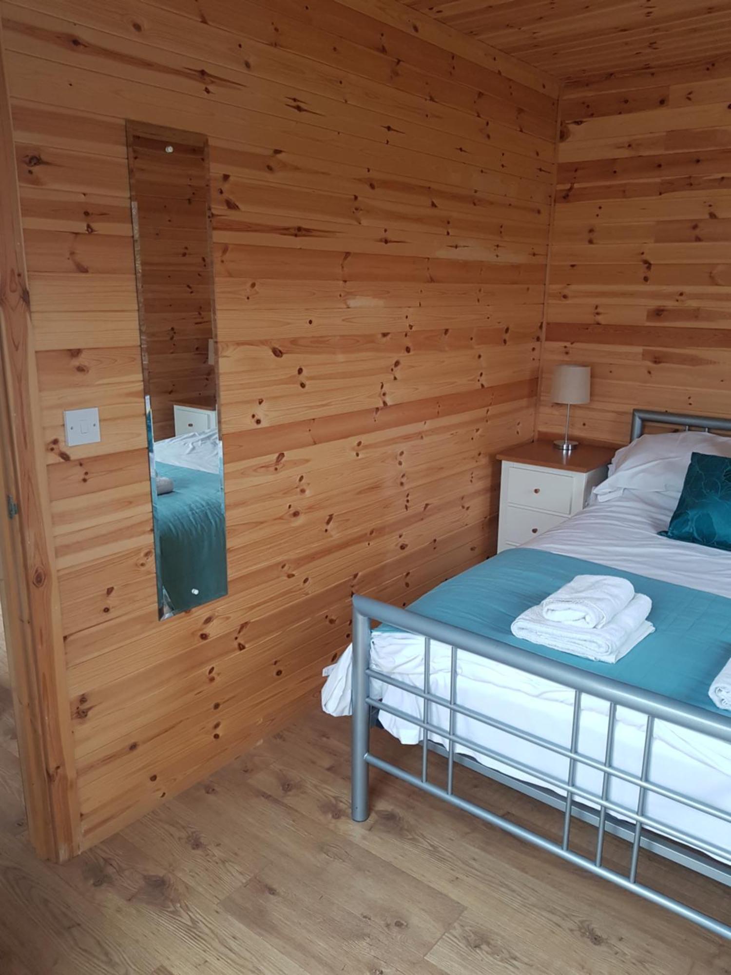 Acorn Camping And Caravan Park Лантуит Мейджър Екстериор снимка