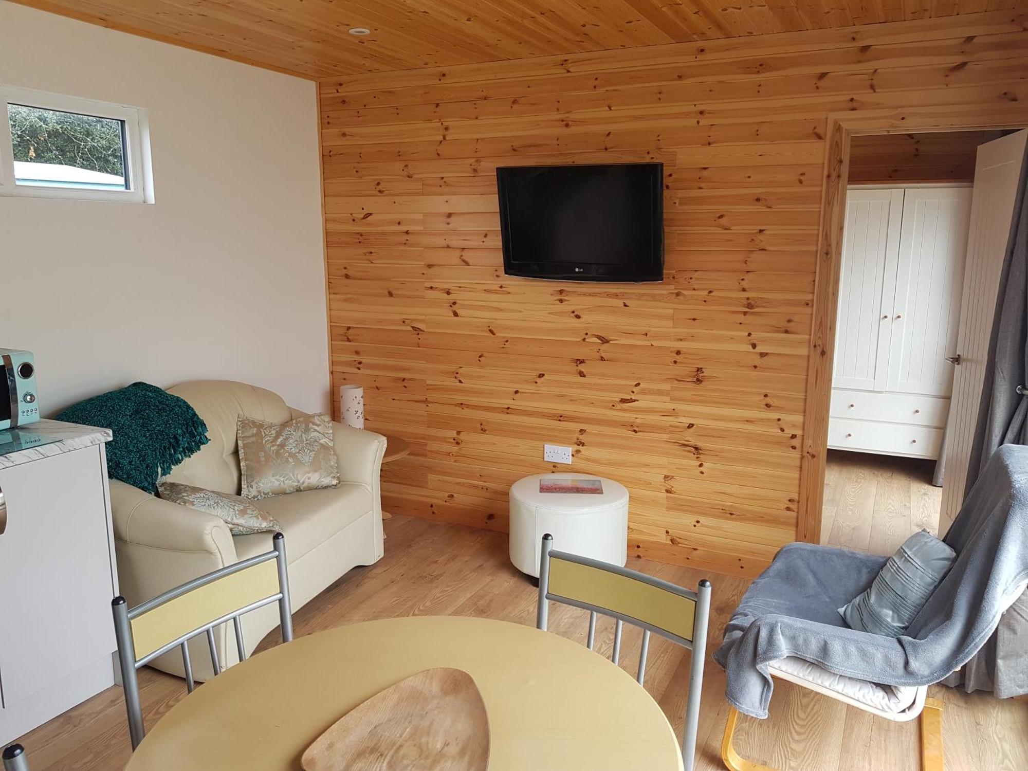 Acorn Camping And Caravan Park Лантуит Мейджър Екстериор снимка