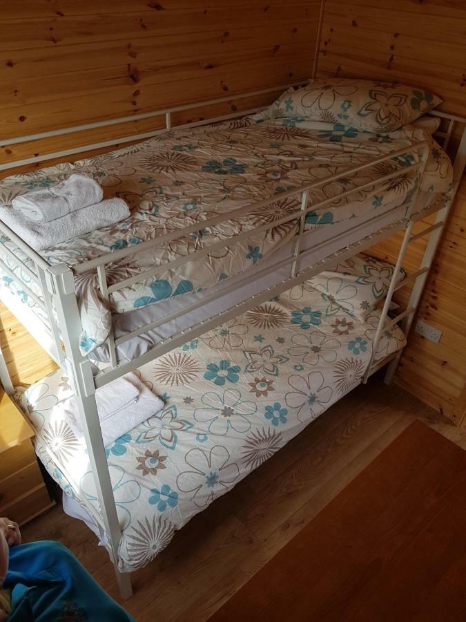 Acorn Camping And Caravan Park Лантуит Мейджър Екстериор снимка
